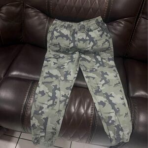 Arizona Jean Company Green Camouflage Pants